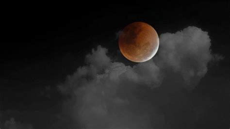 Berita Gerhana Bulan Sebagian Terbaru Hari Ini