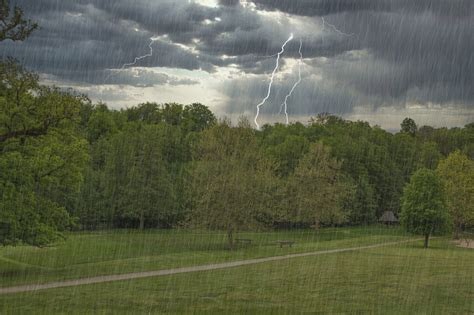 Wetter Regen und Gewitter Warnung für Österreich