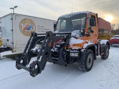 Zugmaschine Mercedes Benz Unimog U Fahrgestell Mit Frontlader