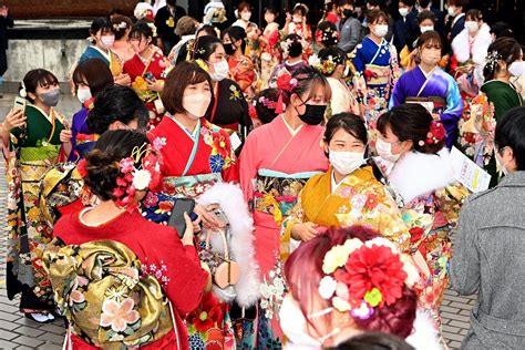 【写真・画像】「成人式」は「二十歳のつどい」へ 佐賀県内市町で名称変更 改正民法で本年度から 行政・社会 佐賀新聞ニュース 佐賀新聞