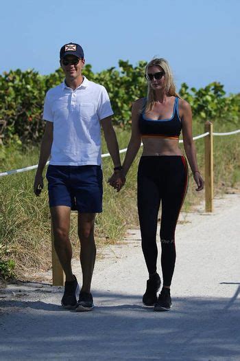 Sabrina Nichole Sabrinanichole Iamsabrinaofficial Sabrinanichol Nude OnlyFans Photo