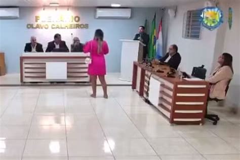 A Postagem V Deo Gr Vida Invade Sess O De C Mara Municipal Em