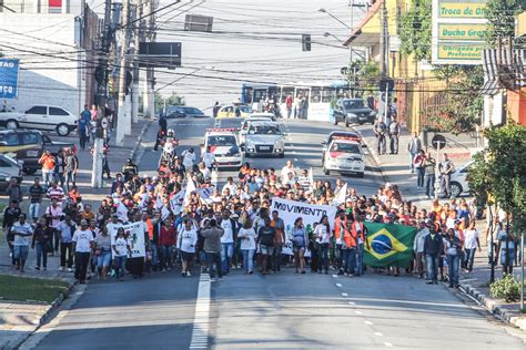 Fotos Sem teto e sem terra fazem protestos em São Paulo 08 05 2014