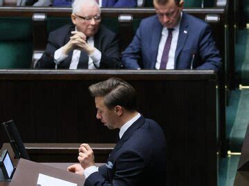 Bosak zapowiada rywalizację z PiS em o prymat na polskiej prawicy