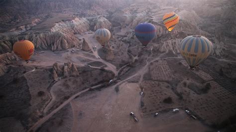 Kapadokya Da Ge En Y L Bin Turist Balon Turuna Kat Ld Trt Haber