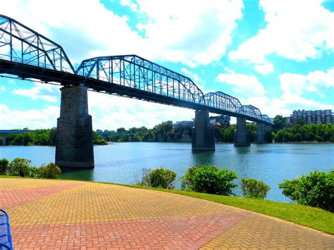 Chucks Adventures Biking Chattanoogas Riverwalk Trail