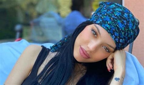 Alejandra Rubio Presume De Curvas Con Su Primer Posado En Bikini En