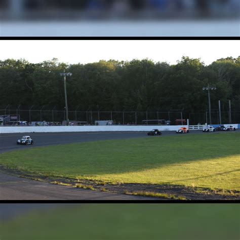 Jase Mongeon Wins Saturday At New London Waterford Speedbowl Legends