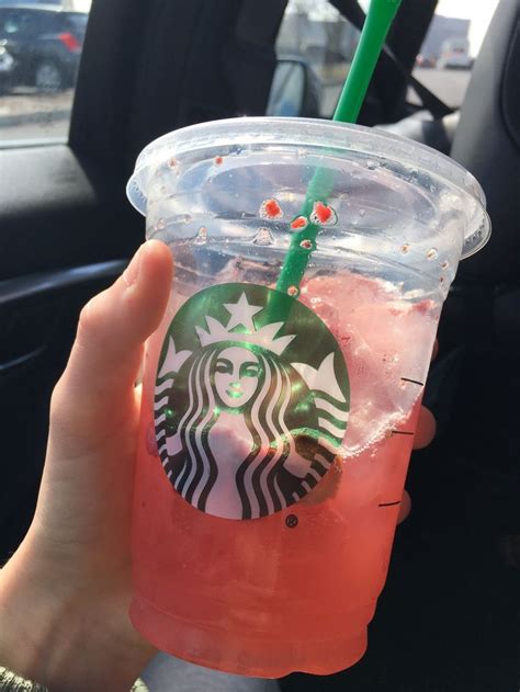 Starbucks Strawberry Refresher🍓