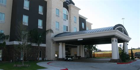 Hotel near Corpus Christi Airport | Holiday Inn Express & Suites Corpus Christi (North)