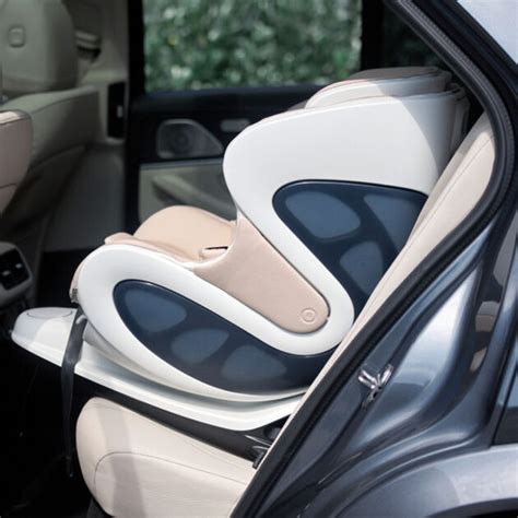 This High-tech Child Seat Claims To Be The World’s Safest Car Seat