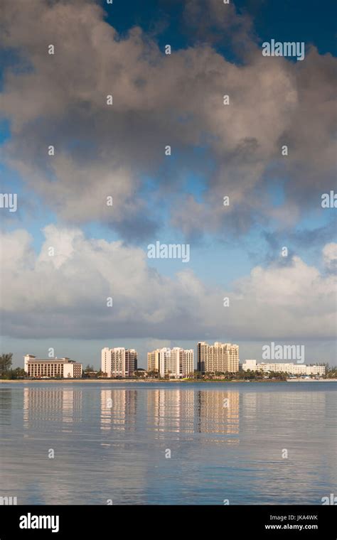 Cable Beach Bahamas Beach Hi Res Stock Photography And Images Alamy