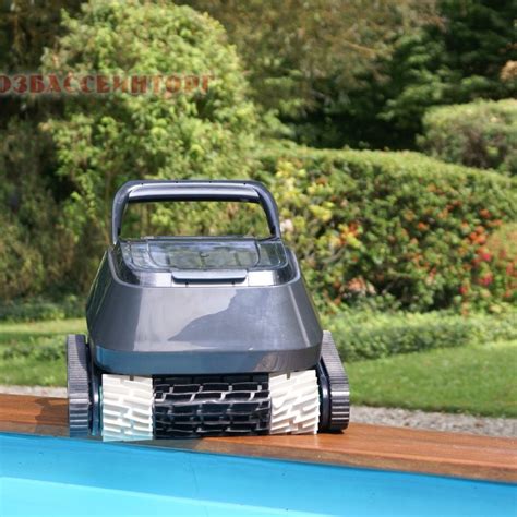 Подводный робот-очиститель Black Pearl 7310 AquaViva