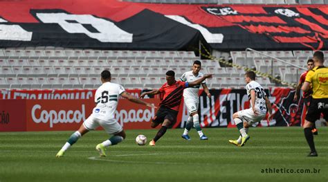 Athletico Pr Faz Gol No Fim E Leva Vantagem Sobre Coritba Na Final