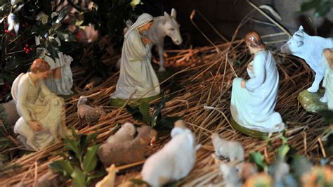 Volé le petit Jésus de la crèche de Viverols 63 remplacé par une endive