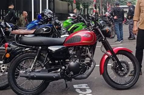 Kawasaki W175 Injeksi Diam Diam Muncul Kok Seperti Motor Modifikasi