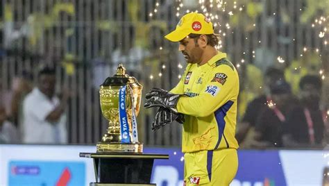 Ms Dhoni Makes History With Th Ipl Matches Th Final