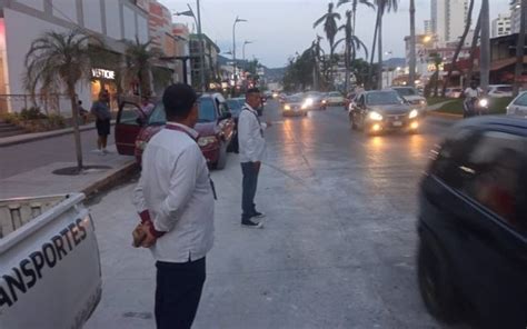 Acapulco Restablece A Cuentagotas El Transporte Persiste Miedo En