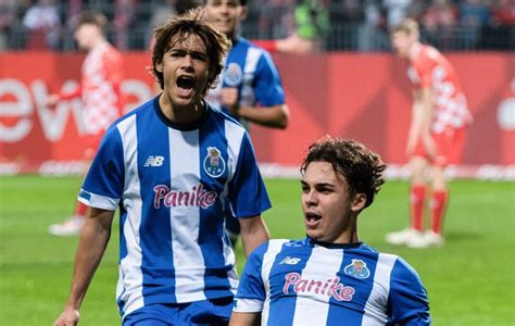 Fc Porto Goleia Mainz E Apura Se Para As Meias Finais Da Youth League