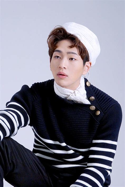 Pin By Lily Shepard On SHINee Shinee Shinee Onew Shinee Debut