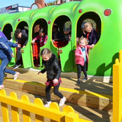 Cuthbert The Crazy Caterpillar Rides And Attractions Fantasy Island