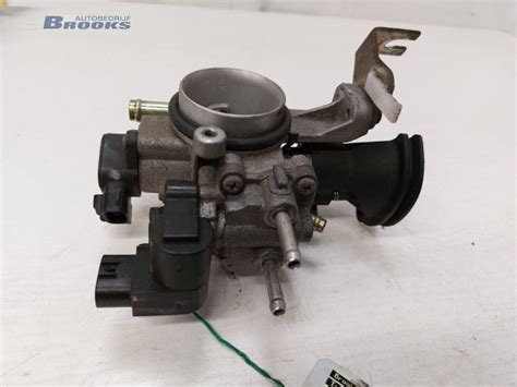 Throttle Body Toyota Yaris V Vvt I J Szfe Pierburg