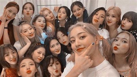 Twice X Red Velvet X Blackpink Edit Foto Teman Selebritas Gadis Korea