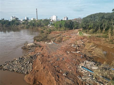 Enchente Deixa Rastro De Destruição Em Destinos Turísticos Do Vale