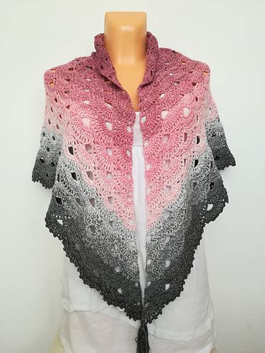 Ravelry Virus Shawl Virustuch Pattern By Julia Marquardt