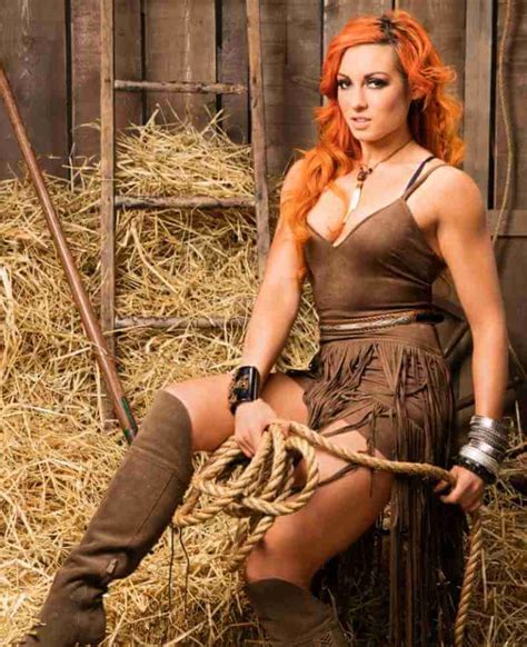 Becky Lynch Bikini Pictures Wwe Diva Becky Lynch Swimsuit Photos To