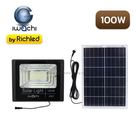 ไฟสปอร์ตไลท์ Solar Cell Led 100w Iwachi