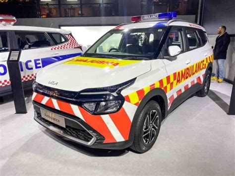 Kia Carens Police Car Ambulance New Carnival Auto Expo