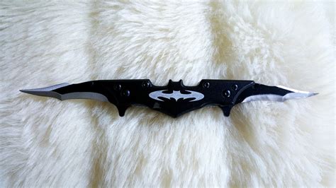 BATMAN Pocket Knife-New – Bama Paracord & More