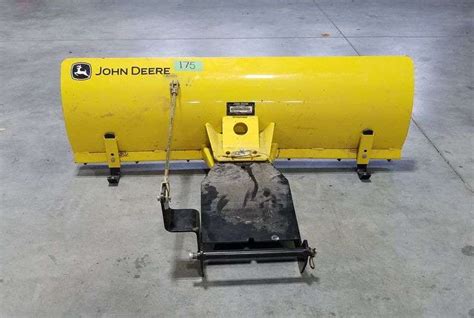 John Deere 44 Snow Blade For Lawn Tractor Adam Marshall Land And Auction Llc