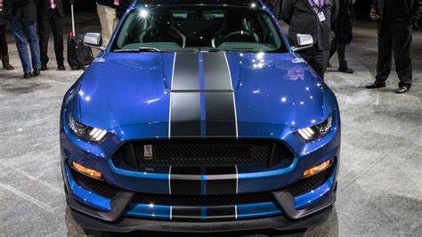 2016 Ford Mustang Shelby Gt350r Sounds Brutally Beautiful Video