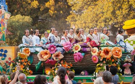 Batalla De Las Flores En Valencia Un Maravilloso Espect Culo Floral