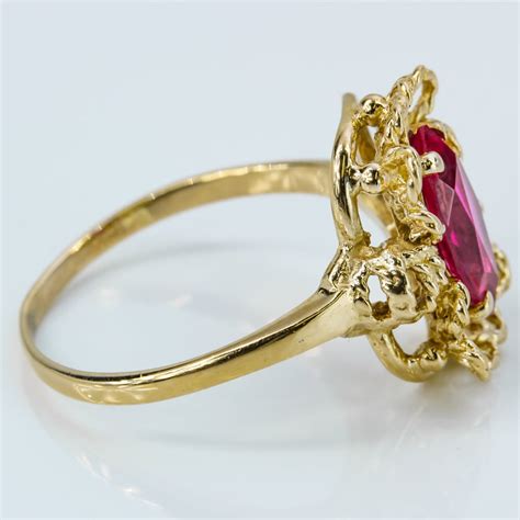 10 Karat Gold Red Stone Ring – A&V Pawn