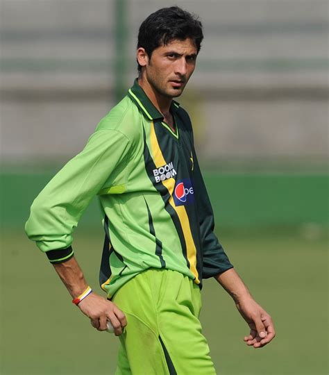 Pakistani Cricket Player : Junaid Khan