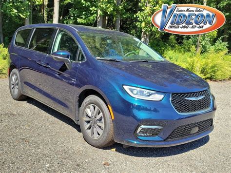 New Chrysler Pacifica Plug In Hybrid Hybrid Touring L Passenger