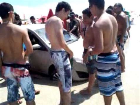 Carro Atolado Na Areia Na Praia De Salinas Pa Youtube