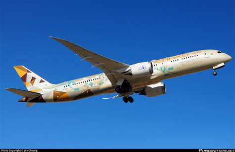 A Bln Etihad Airways Boeing Dreamliner Photo By Jay Cheung Id