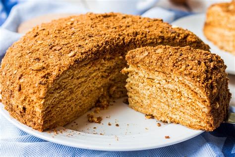 Классический торт Рыжик – простой и вкусный рецепт, как приготовить ...