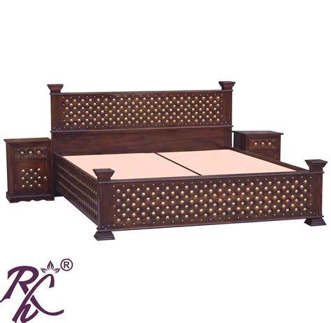 Solid Wooden Wood Bakhra Design King Size Bed Raj Handicraft