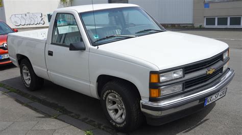 Everything Chevy Fans Should Know About 'OBS' Trucks