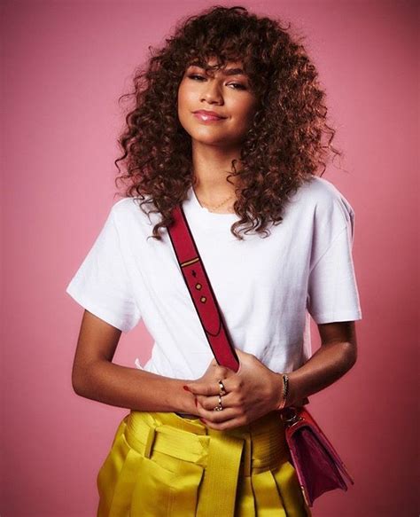 Zendaya Looks Vía Instagram Curly Hair With Bangs Hairstyles With