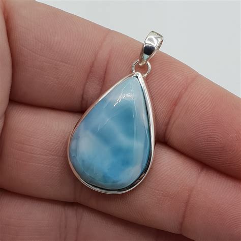 Zilveren Hanger Met Druppelvormige Cabochon Geslepen Larimar Zilveren