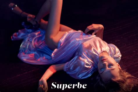 Stunning Hot Model Hannah Ray Revealing Her Amazing Naked Body 11 Photos