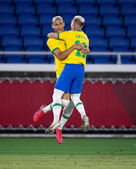 Richarlison e Antony Seleção brasileira de futebol Futebol