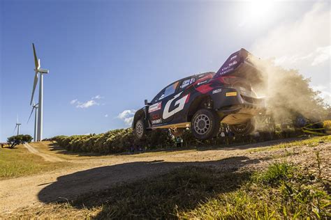 WRC Rallye de Sardaigne Ogier s échappe en tête et se dirige vers