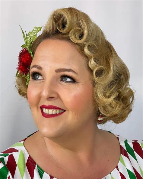20 Popular Short Hairstyles From The 50s Hairstylecamp